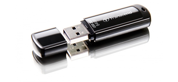 Flash USB Transcend JetFlash 700 64 GB USB 3.1 Gen 1 - černý